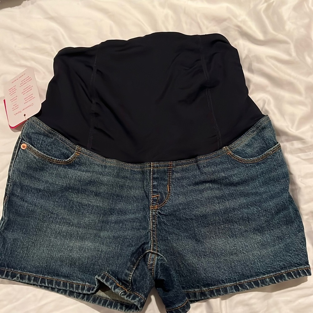 Isabel Maternity denim shorts NWT